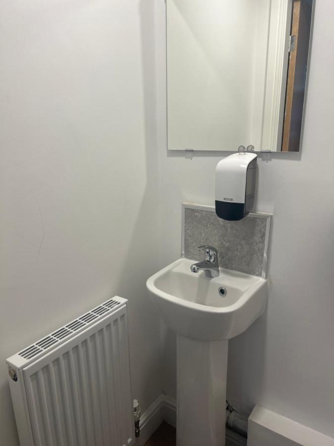 City Apartments College Street كينغستون أبون هول المظهر الخارجي الصورة